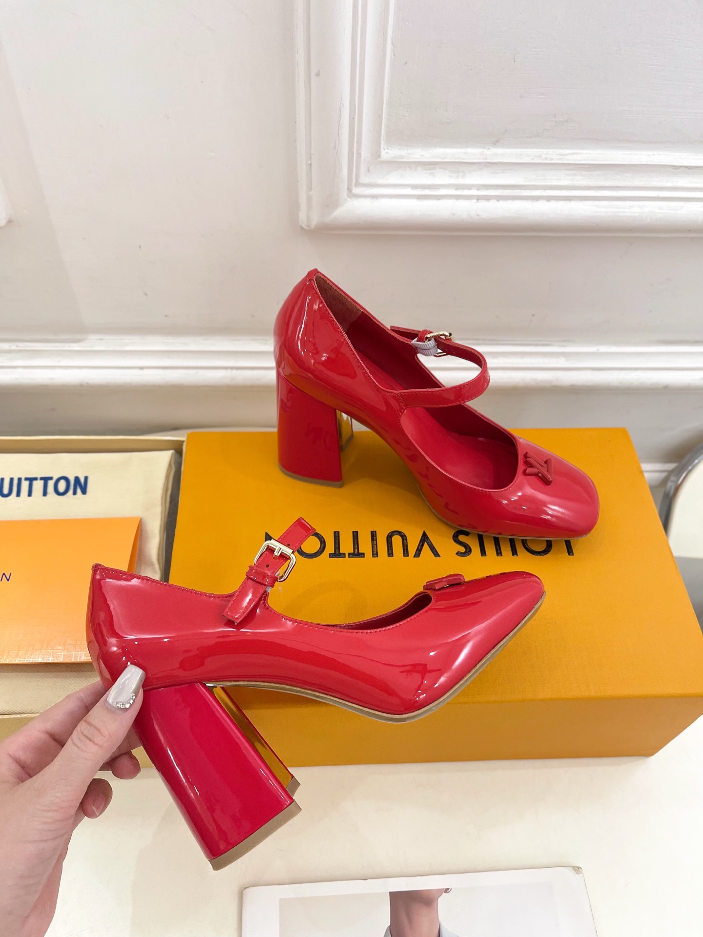 Women's high heels